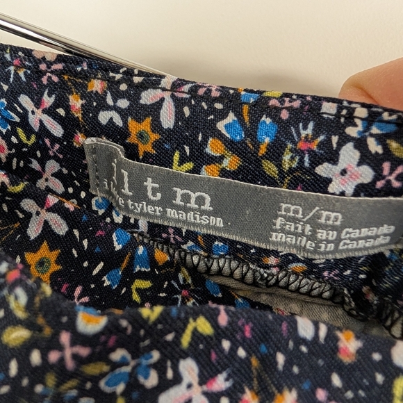 I LOVE TYLER MADISON FLORAL SKORT SIZE MEDIUM - Picture 4 of 6